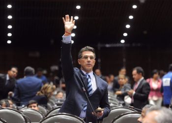 Sergio Mayer renuncia a Morena; alude motivos personales