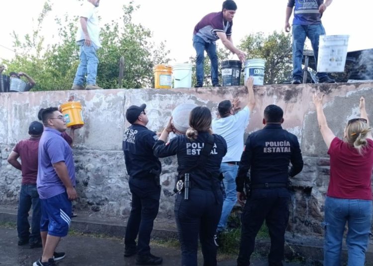 Atiende Policía Estatal y corporaciones de emergencia incendio en Moctezuma