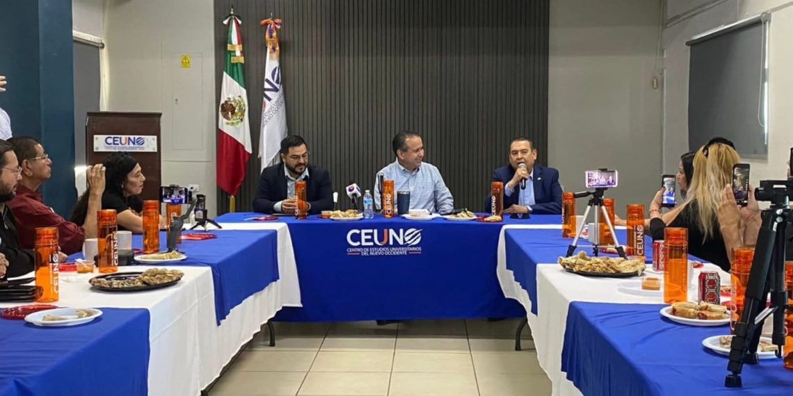 Estudiantes de CEUNO Tu Universidad analizan el futuro de las energías renovables ante el cambio climático