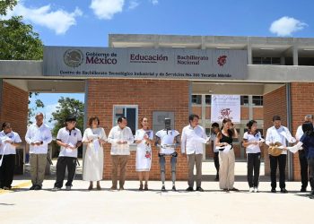 Ningún gobierno extranjero ni los corruptos de antes le van a arrebatar la transformación al pueblo de México: Presidenta Claudia Sheinbaum desde Yucatán