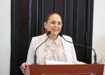 Mantiene Ayuntamiento de Guaymas programa Iluminando Guaymas
