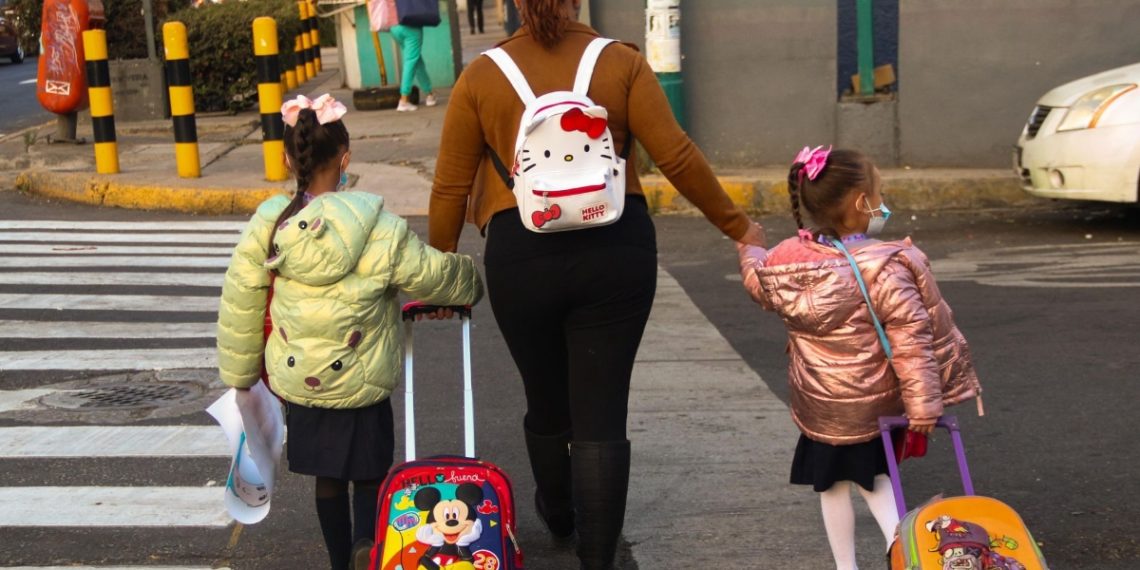Millones de madres trabajadoras afectadas por fin de ciclo escolar anticipado: Coparmex