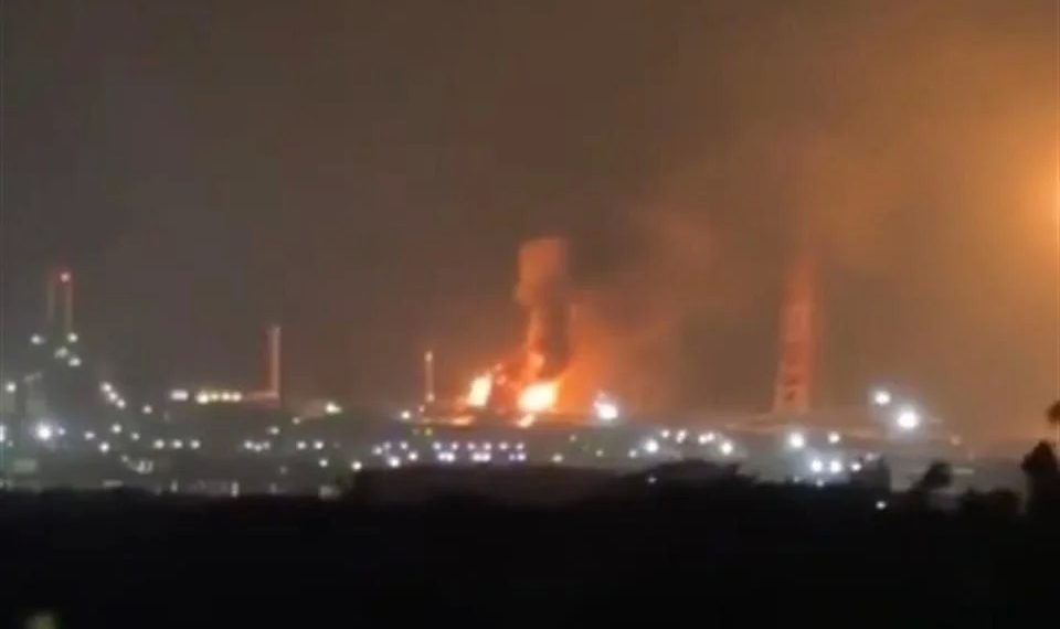 Incendio en refinería de Pemex en Salina Cruz deja seis lesionados