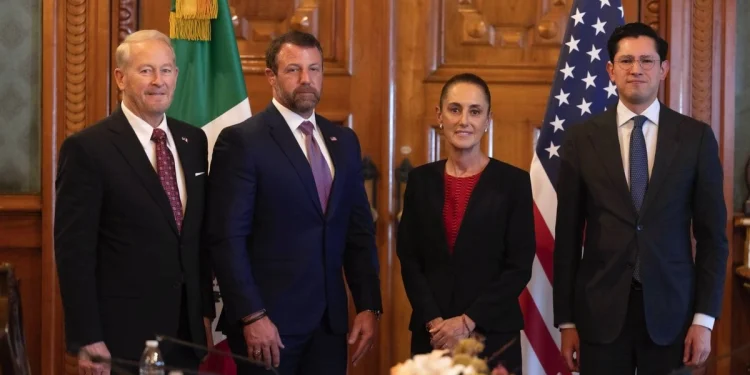 Sheinbaum reafirma colaboración bilateral en reunión con secretario de Seguridad de EU