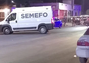 Acribillan a joven por fuera de su vivienda en la colonia Álvaro Obregón