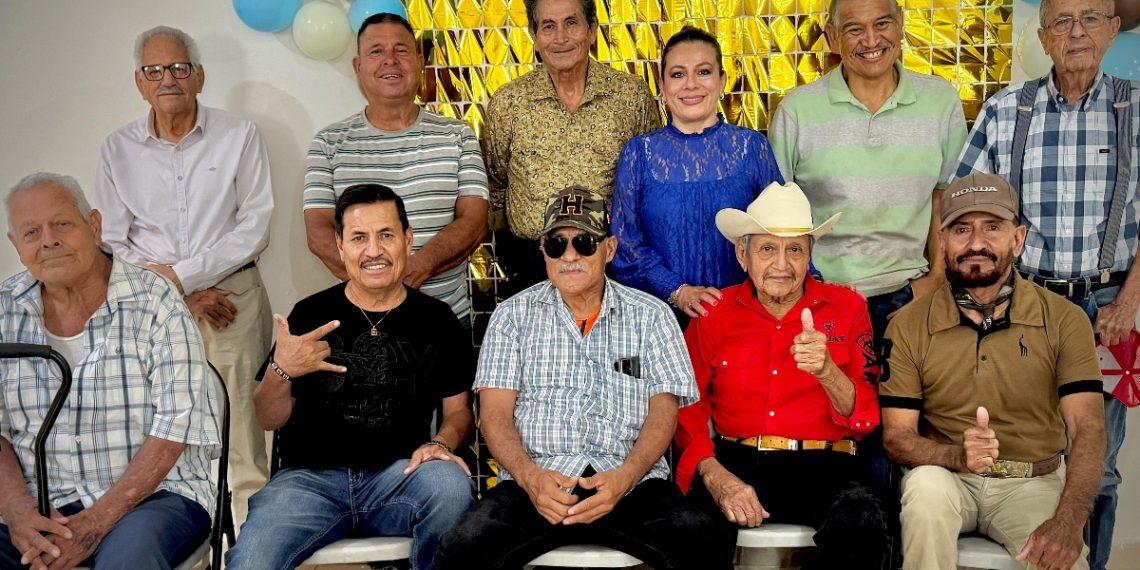 Gobierno de Sonora realiza festejo del Día del Padre para adultos mayores en el ISAAM