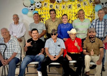 Gobierno de Sonora realiza festejo del Día del Padre para adultos mayores en el ISAAM