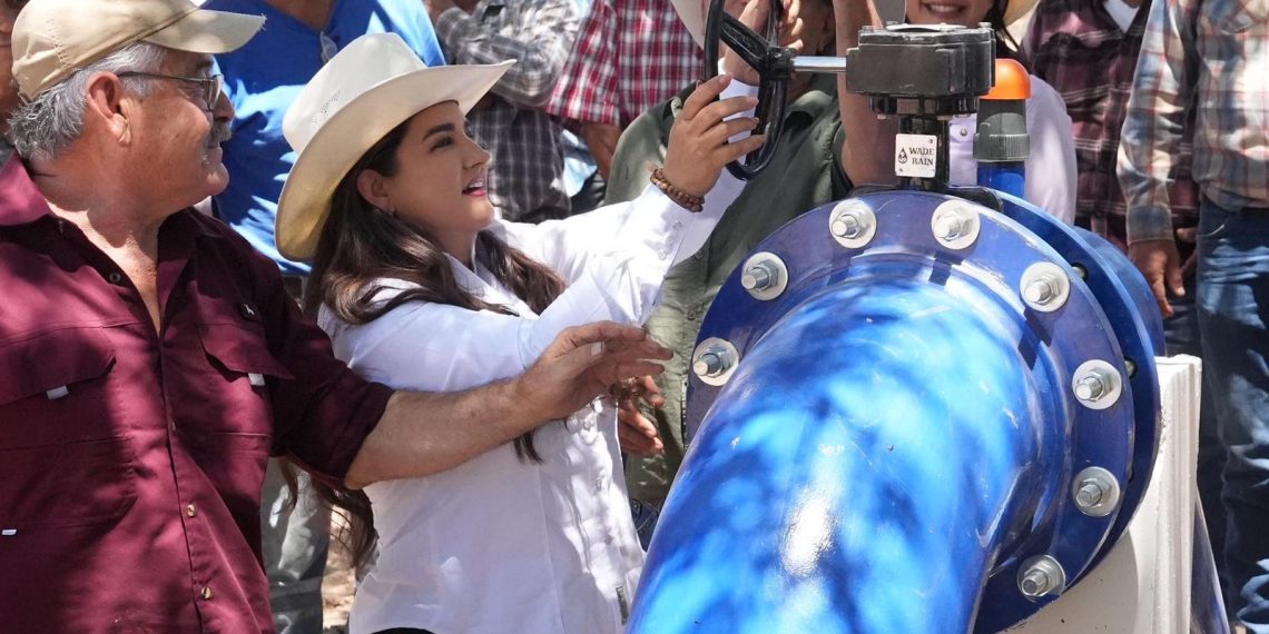 Cumple Gobernador Durazo compromiso de suministro de agua en el Molino de Camou: Celida López