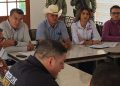 Ramón Flores participa en reunión de coordinación para atender incendio forestal en Arivechi y Sahuaripa