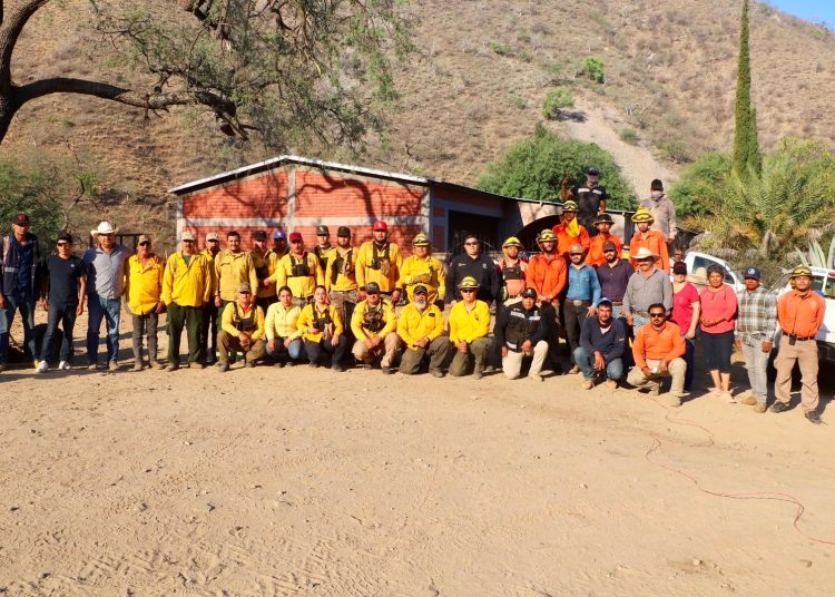 Gobierno de Sonora en trabajo coordinado con instituciones de los tres niveles de gobierno logra control total del incendio forestal “La Casita” en Arivechi