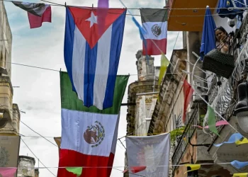 Invita Sheinbaum a IP mexicana explorar inversiones en Cuba