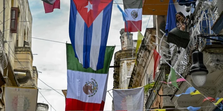 Invita Sheinbaum a IP mexicana explorar inversiones en Cuba