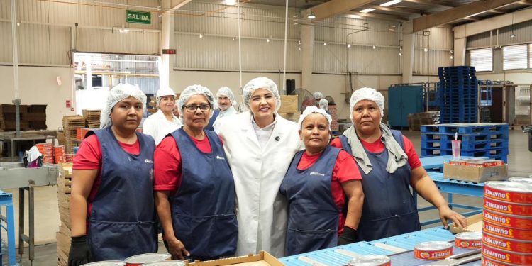 Gobierno de Sonora impulsa liderazgo pesquero con la industria sardinera