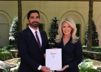 Lazzeri presenta cartas credenciales como embajador en EU