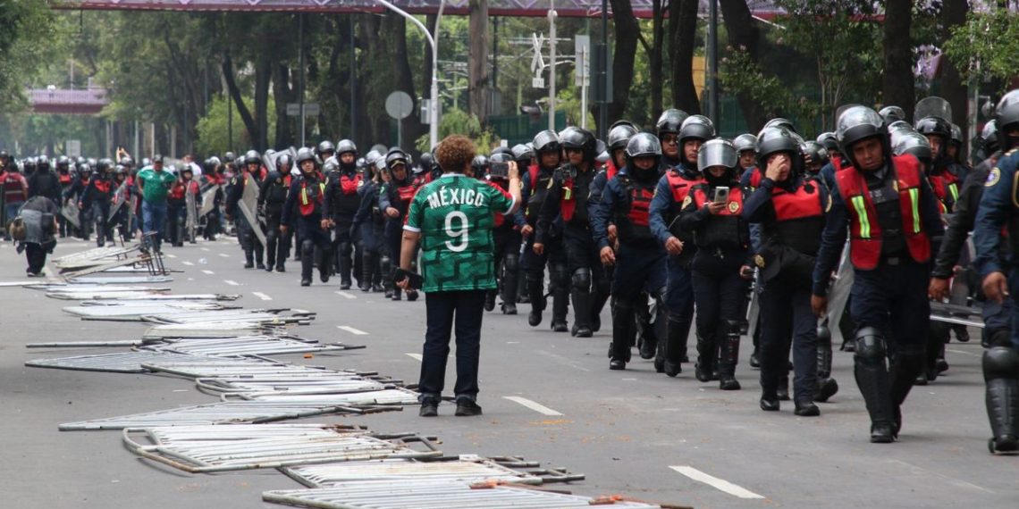 Harfuch reconoce actuación de policías capitalinos durante la inauguración del Mundial 2026 en CDMX