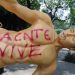 Tiran y “desnudan” figuras de futbolistas en protesta de CNTE