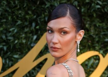 Bella Hadid revela cómo enfrenta la enfermedad de Lyme