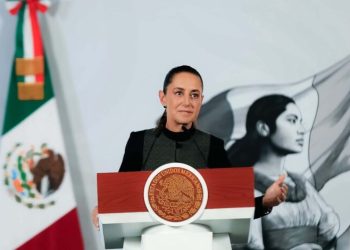 Sheinbaum va por regular uso de IA y redes sociales