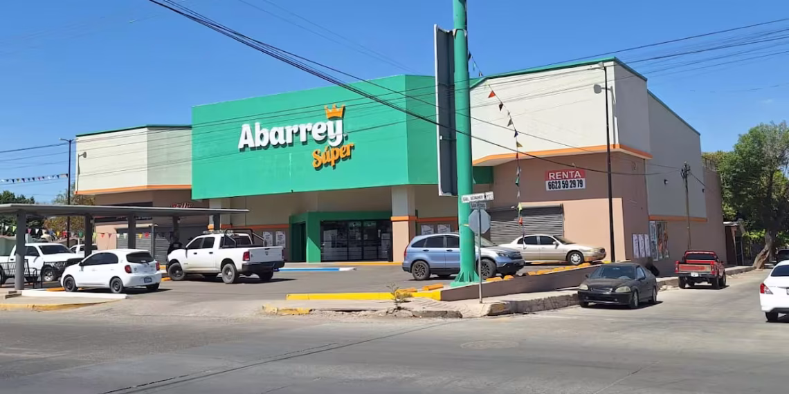 Fuerte estruendo en supermercado moviliza a bomberos