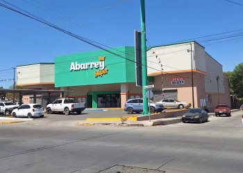 Fuerte estruendo en supermercado moviliza a bomberos