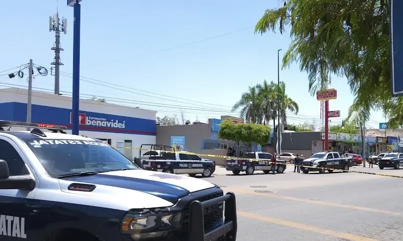 Balean a joven mujer frente al IMSS en Ciudad Obregón