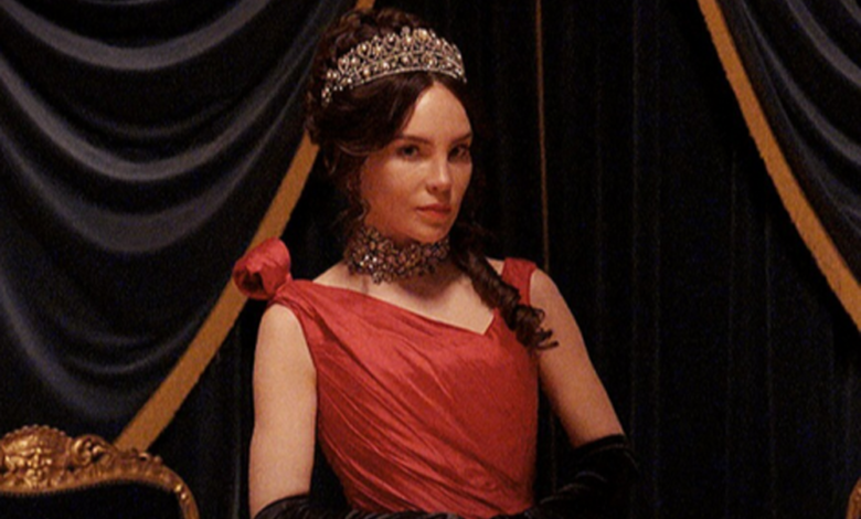 Belinda conquista las redes con su transformación como la emperatriz Carlota; así luce la cantante y actriz