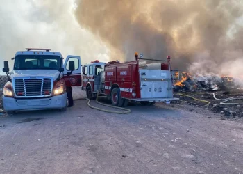 Arde relleno sanitario de Navojoa pero Bomberos detiene impacto mayor