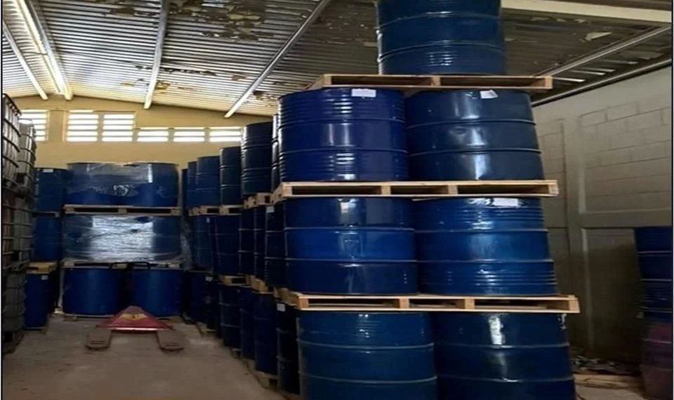 Aseguran 24 mil 400 de litros de metanfetamina en Sinaloa