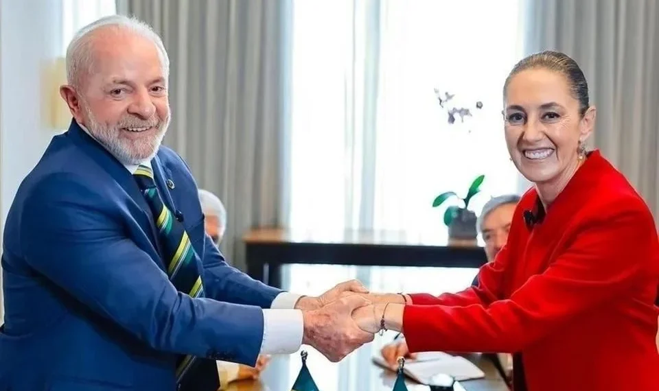 Descarta Sheinbaum viaje a Brasil; enviará a funcionarios de Pemex