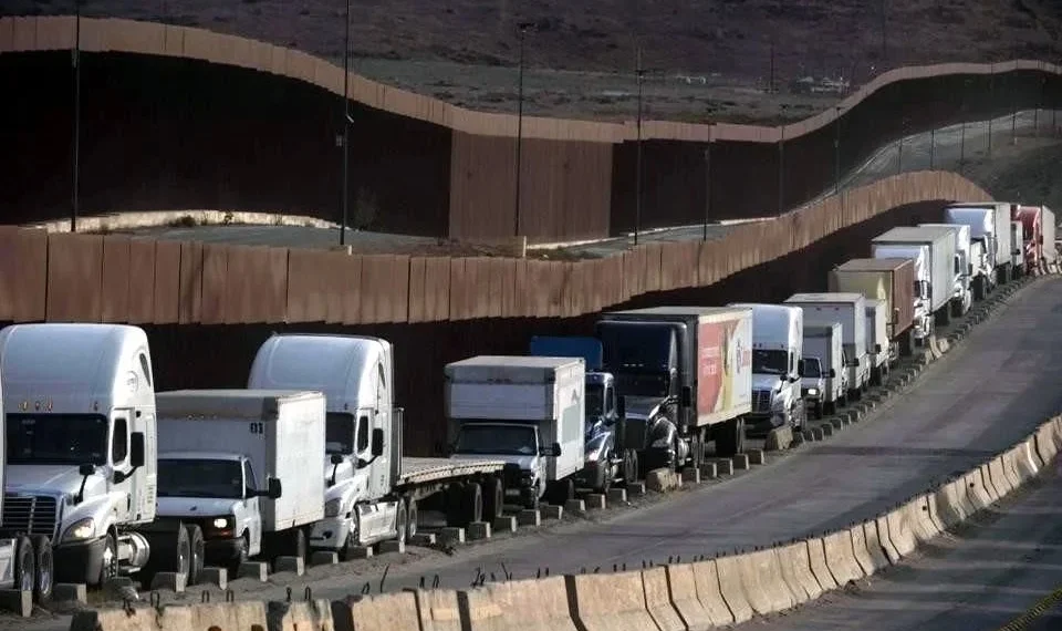Le dice EU ‘goodbye’ a 20 mil conductores mexicanos