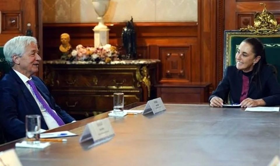 Dialoga Claudia Sheinbaum con jefe de JPMorgan sobre agenda comercial