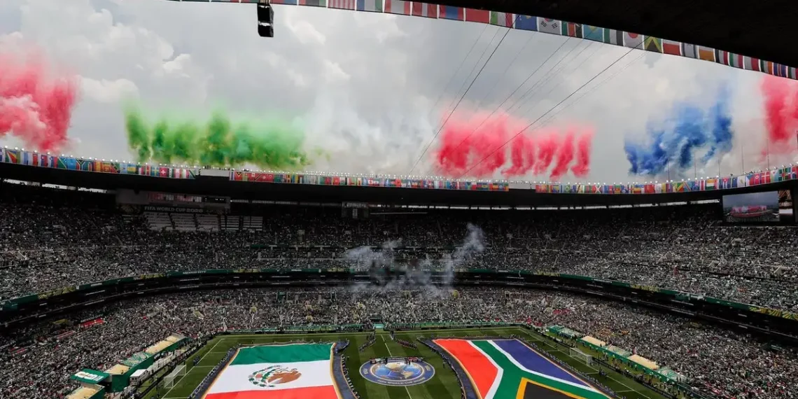México hace historia al inaugurar su tercer Mundial de futbol entre música latina y miles de aficionados