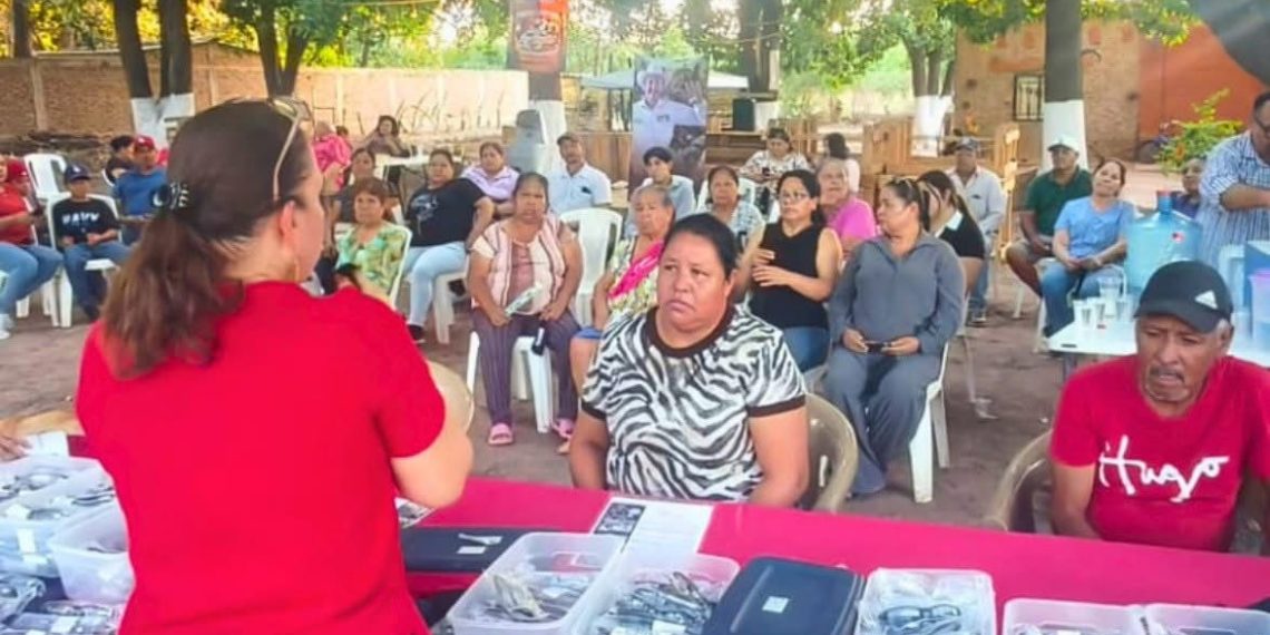 Diputado Raúl “El Pollo” Castelo lleva jornada de lentes gratuitos a habitantes del Predio San Ignacio