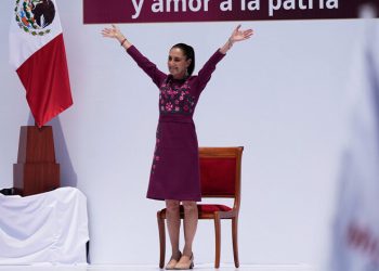 Claudia Sheinbaum felicita a los padres de México