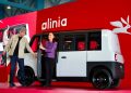 Sheinbaum presenta prototipo de Olinia, el primer vehículo eléctrico mexicano