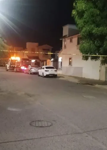 Localizan dos cuerpos sin vida dentro de un vehículo abandonado en Puerta Real