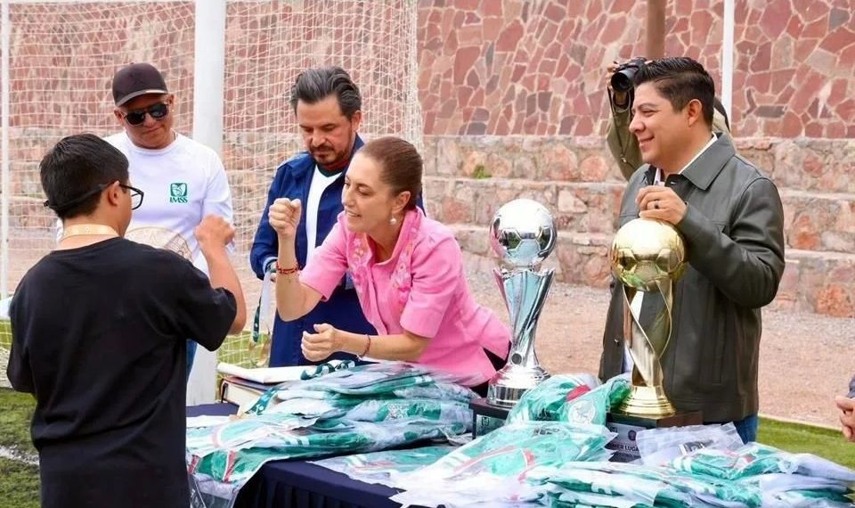 Improvisa Sheinbaum visita a SLP