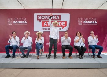 Gobernador Durazo acerca gobierno, becas y apoyos a comunidades del noroeste de Sonora