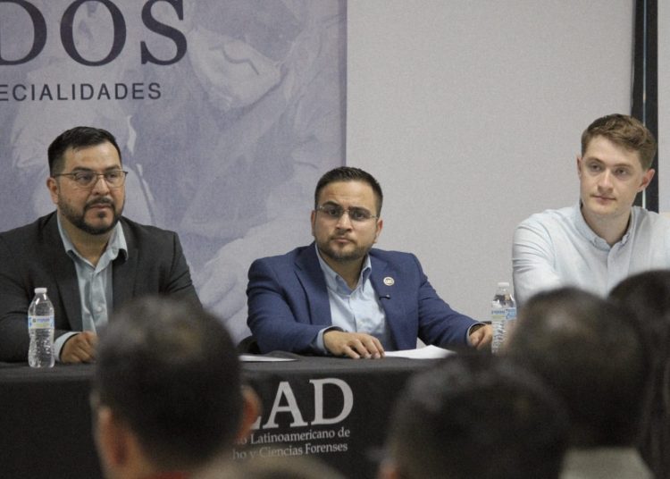Especialistas por la Ciberseguridad Infantil en la Era Digital durante Conversatorio del ILAD