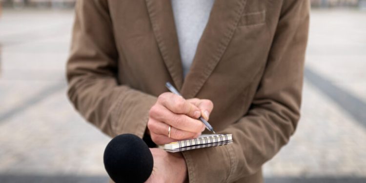 Particulares agreden a cuatro periodistas en Veracruz
