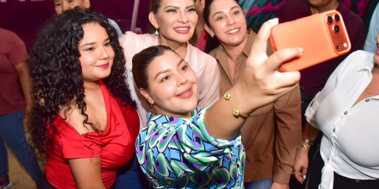 Celebra Lorenia Valles reapertura a exportaciones de ganado