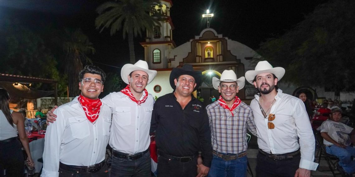 Cabalgata con causa reúne a más de 300 jinetes en apoyo a la iglesia de San Pedro El Saucito