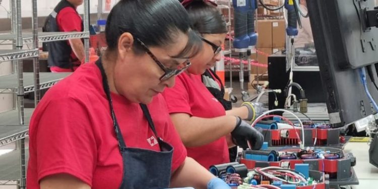 Cae en México actividad industrial por freno en la construcción