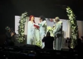 Chela y Alex Lora renuevan sus votos en el Palacio de los Deportes