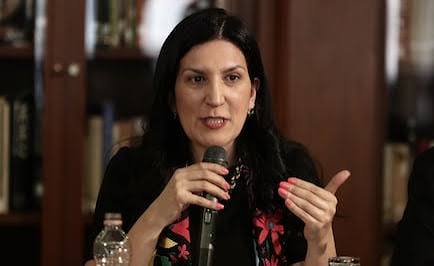 Kenia López se lanza contra el INE
