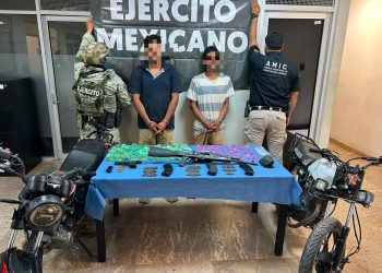 Ejército Mexicano y Fiscalía General de Justicia del Estado, detuvieron a 2 personas y aseguraron armamento en Cajeme