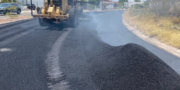 Avanza al 45 por ciento obra de pavimentación en avenida Los Yaquis de San Carlos