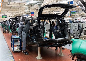 Automotrices de EU piden igualdad de condiciones ante países