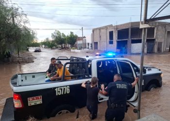 Policía Estatal brinda apoyo a la ciudadanía durante las lluvias en municipios de Sonora