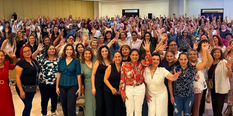 Las mujeres son el corazón de la Transformación: Celida López
